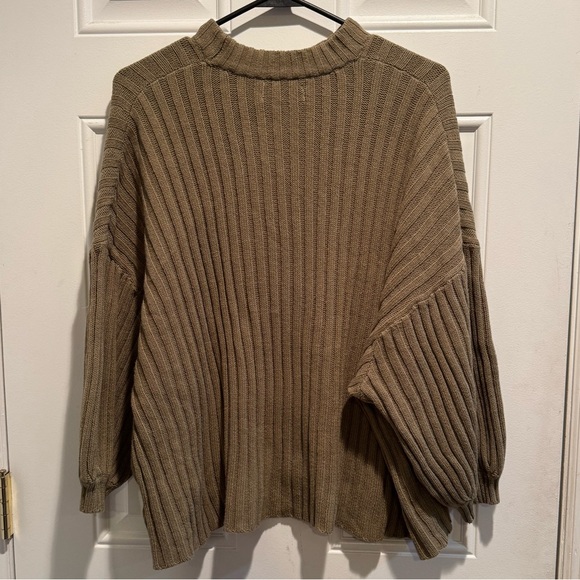 UO Mock Neck Sweater - Picture 8 of 8